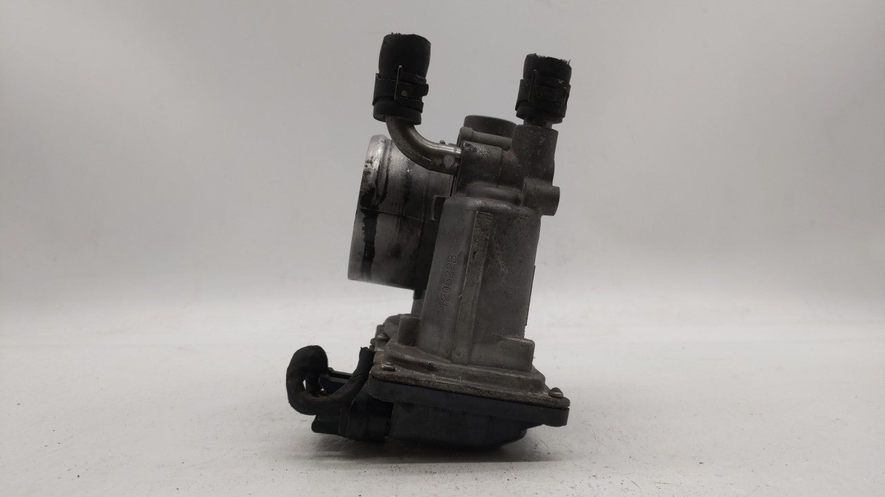 2012-2019 Kia Soul Throttle Body P/N:5302-1S02 35100-2B300 Fits Fits 2012 2013 2014 2015 2016 2017 2018 2019 OEM Used Auto P