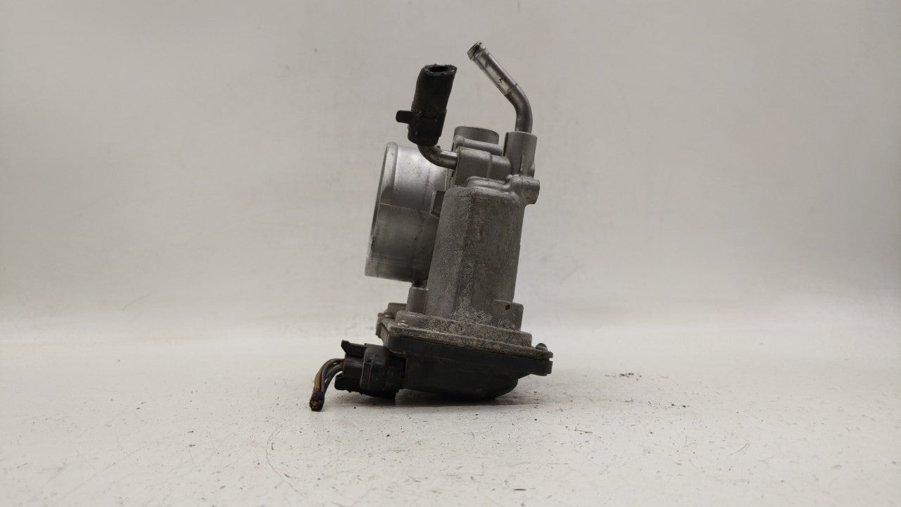 2014-2019 Kia Soul Throttle Body P/N:35100-2E000 Fits Fits 2011 2012 2013 2014 2015 2016 2017 2018 2019 OEM Used Auto Parts 