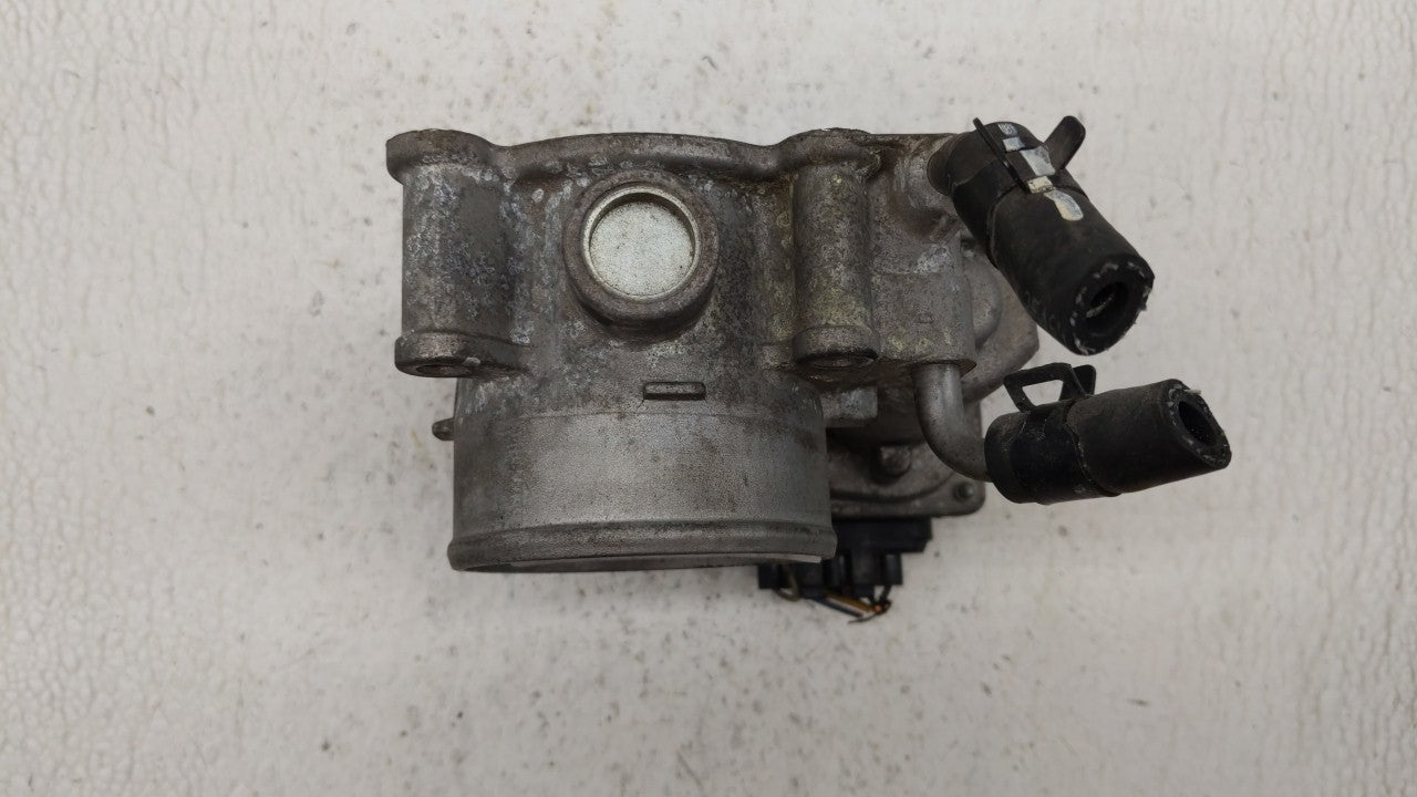 2014-2019 Kia Soul Throttle Body P/N:35100-2E000 Fits Fits 2011 2012 2013 2014 2015 2016 2017 2018 2019 OEM Used Auto Parts 