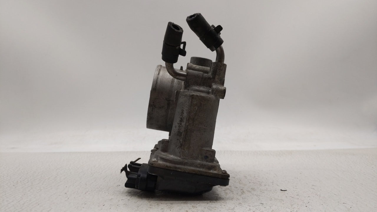 2014-2019 Kia Soul Throttle Body P/N:35100-2E000 Fits Fits 2011 2012 2013 2014 2015 2016 2017 2018 2019 OEM Used Auto Parts 