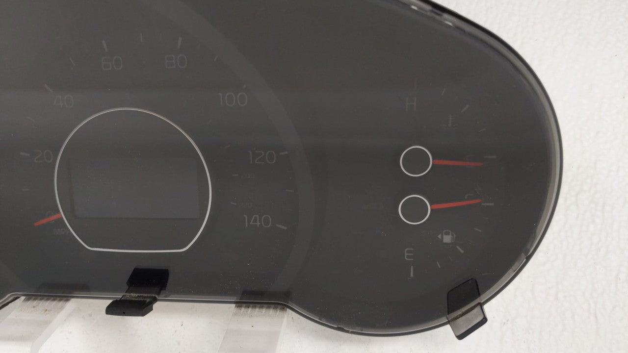 2014-2015 Kia Soul Instrument Cluster Speedometer Gauges P/N:94006-B2510 94006-B2520 Fits Fits 2014 2015 OEM Used Auto Parts