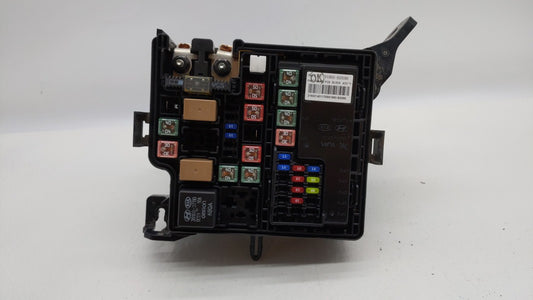 2014 Kia Soul Fusebox Fuse Box Panel Relay Module P/N:91950-B2090 91950-B2050 Fits OEM Used Auto Parts