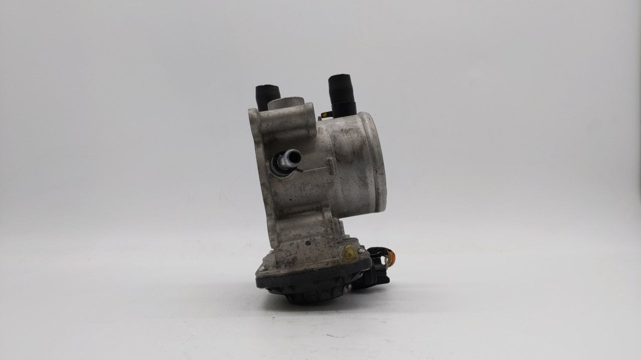 2012-2019 Kia Soul Throttle Body P/N:5302-1S02 35100-2B300 Fits Fits 2012 2013 2014 2015 2016 2017 2018 2019 OEM Used Auto P