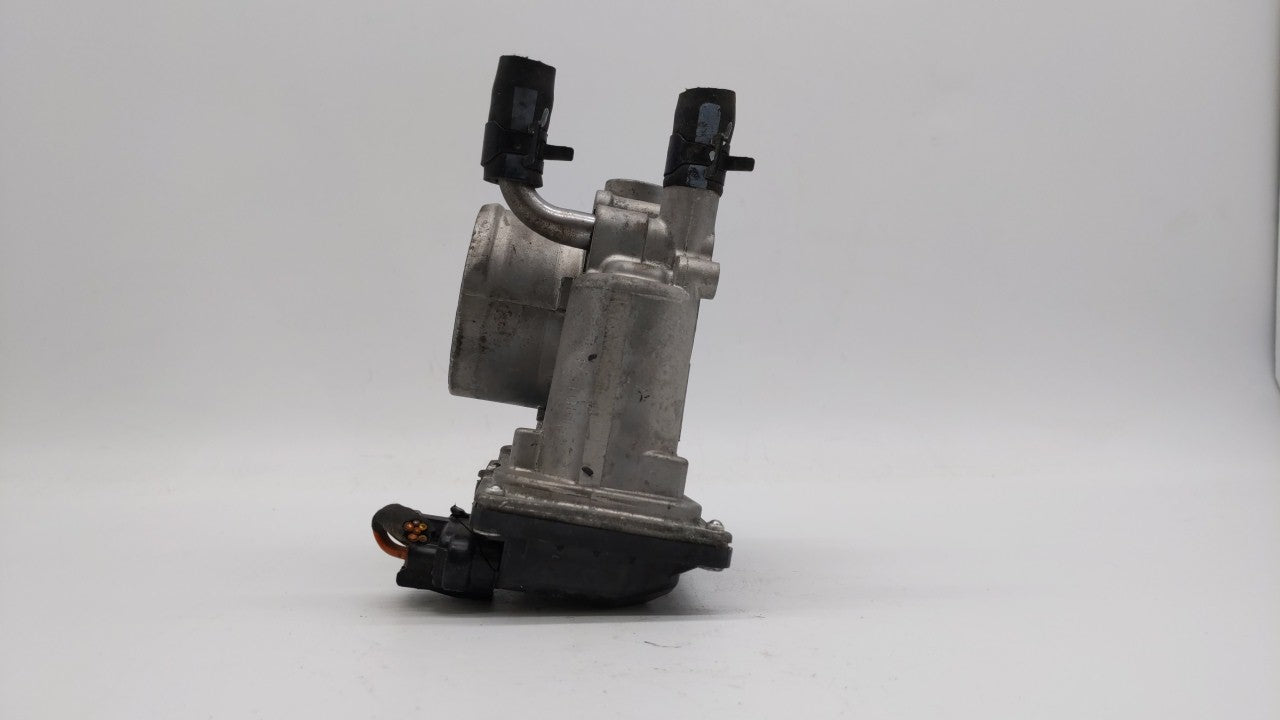 2012-2019 Kia Soul Throttle Body P/N:5302-1S02 35100-2B300 Fits Fits 2012 2013 2014 2015 2016 2017 2018 2019 OEM Used Auto P