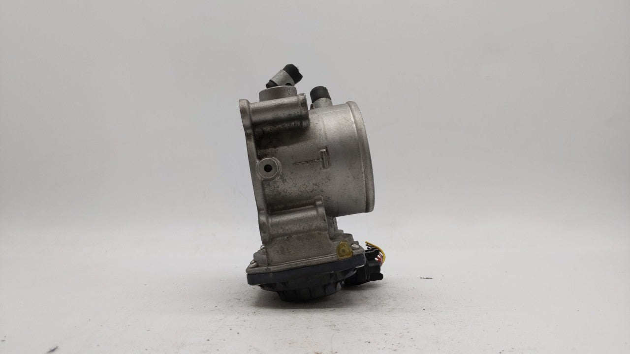 2014-2019 Kia Soul Throttle Body P/N:35100-2E000 Fits Fits 2011 2012 2013 2014 2015 2016 2017 2018 2019 OEM Used Auto Parts 