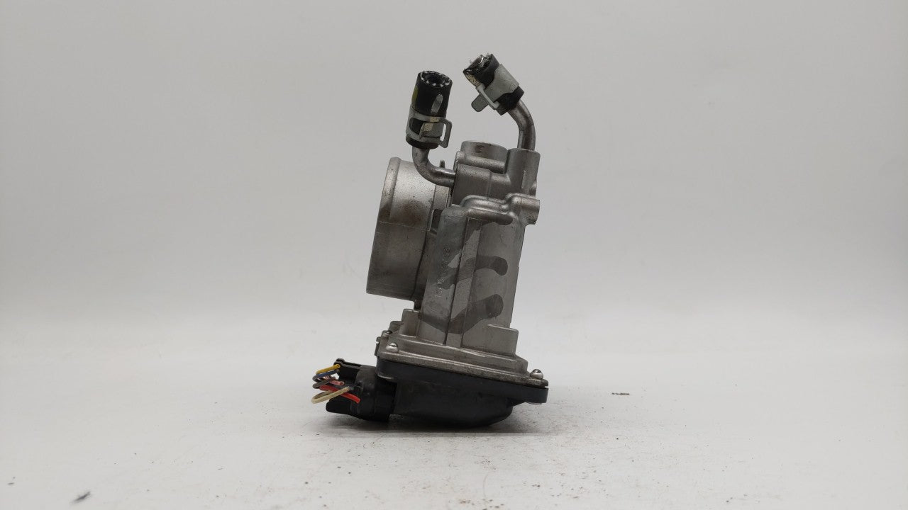 2014-2019 Kia Soul Throttle Body P/N:35100-2E000 Fits Fits 2011 2012 2013 2014 2015 2016 2017 2018 2019 OEM Used Auto Parts 