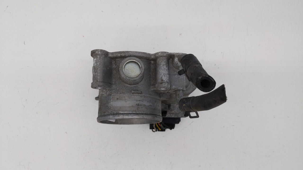 2014-2019 Kia Soul Throttle Body P/N:35100-2E000 Fits Fits 2011 2012 2013 2014 2015 2016 2017 2018 2019 OEM Used Auto Parts 