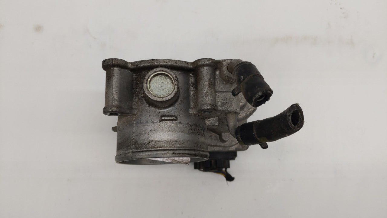2014-2019 Kia Soul Throttle Body P/N:35100-2E000 Fits Fits 2011 2012 2013 2014 2015 2016 2017 2018 2019 OEM Used Auto Parts 