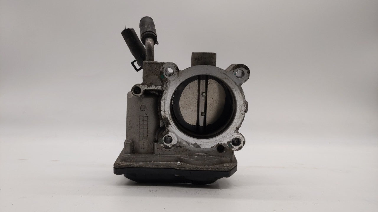 2014-2019 Kia Soul Throttle Body P/N:35100-2E000 Fits Fits 2011 2012 2013 2014 2015 2016 2017 2018 2019 OEM Used Auto Parts 