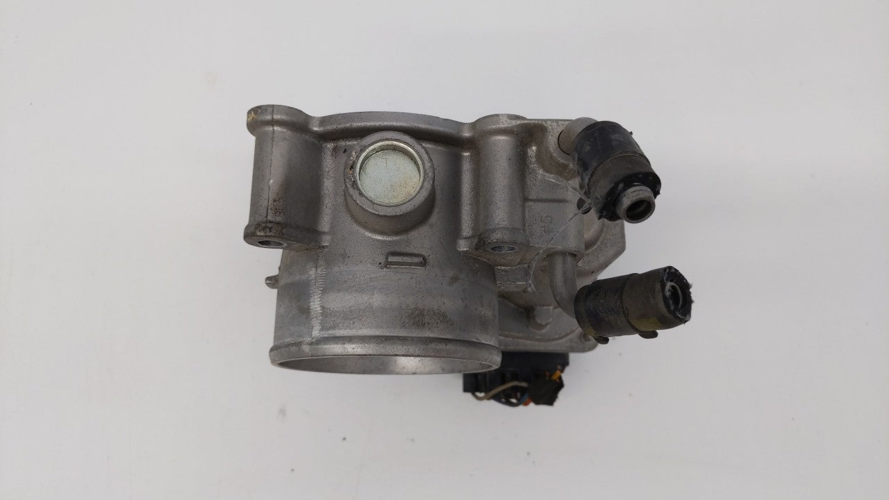 2014-2019 Kia Soul Throttle Body P/N:35100-2E000 Fits Fits 2011 2012 2013 2014 2015 2016 2017 2018 2019 OEM Used Auto Parts 