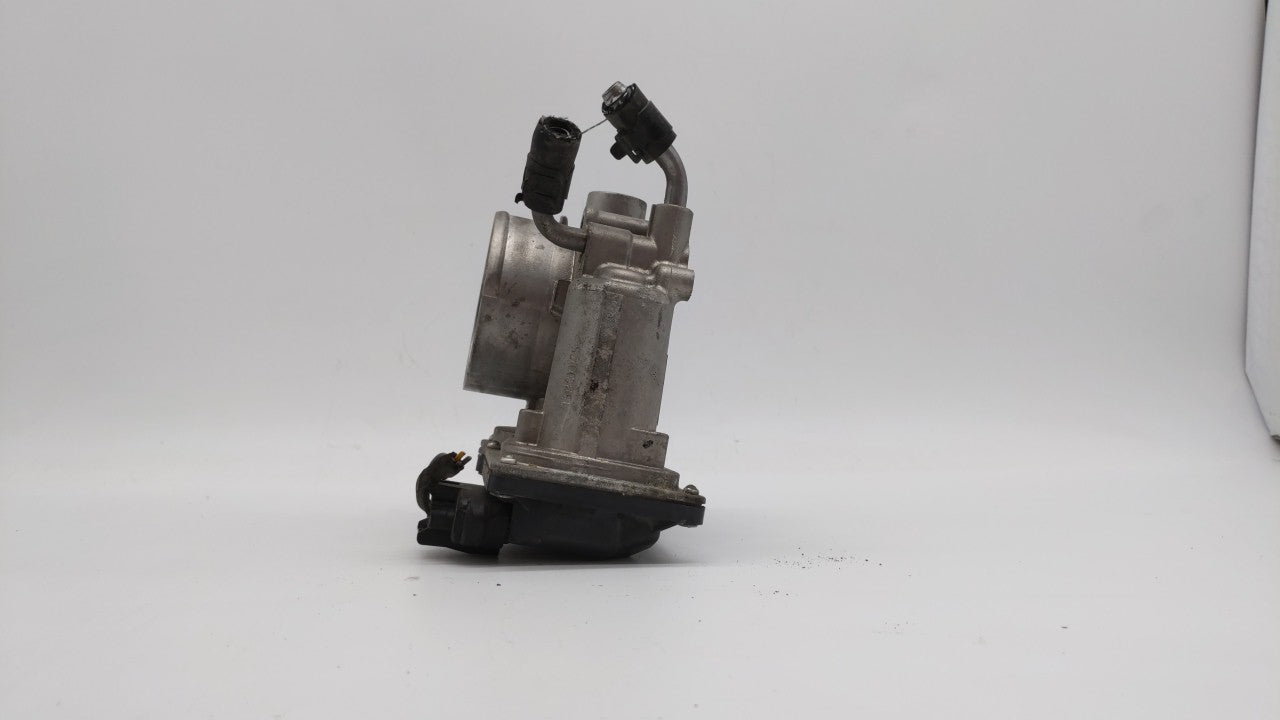 2014-2019 Kia Soul Throttle Body P/N:35100-2E000 Fits Fits 2011 2012 2013 2014 2015 2016 2017 2018 2019 OEM Used Auto Parts 