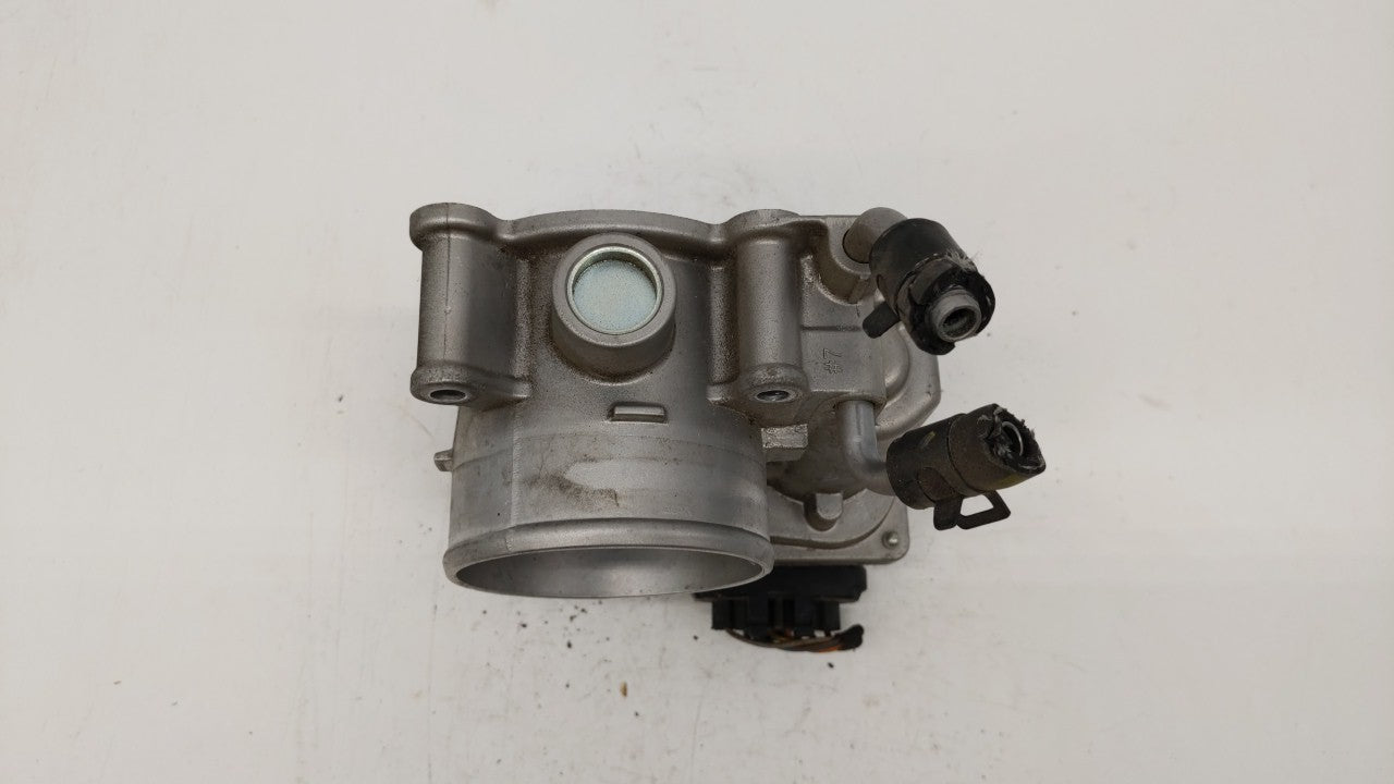 2014-2019 Kia Soul Throttle Body P/N:35100-2E000 Fits Fits 2011 2012 2013 2014 2015 2016 2017 2018 2019 OEM Used Auto Parts 
