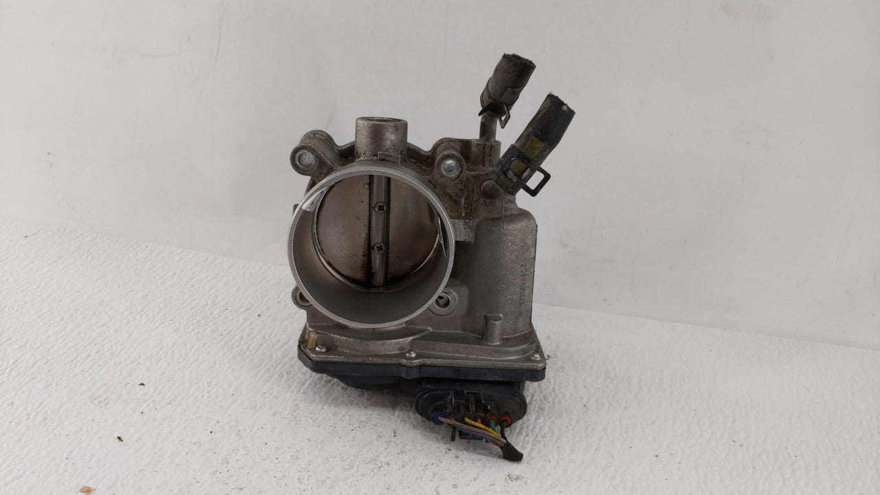 2014-2019 Kia Soul Throttle Body P/N:35100-2E710 35100-2E000 Fits Fits 2011 2012 2013 2014 2015 2016 2017 2018 2019 OEM Used
