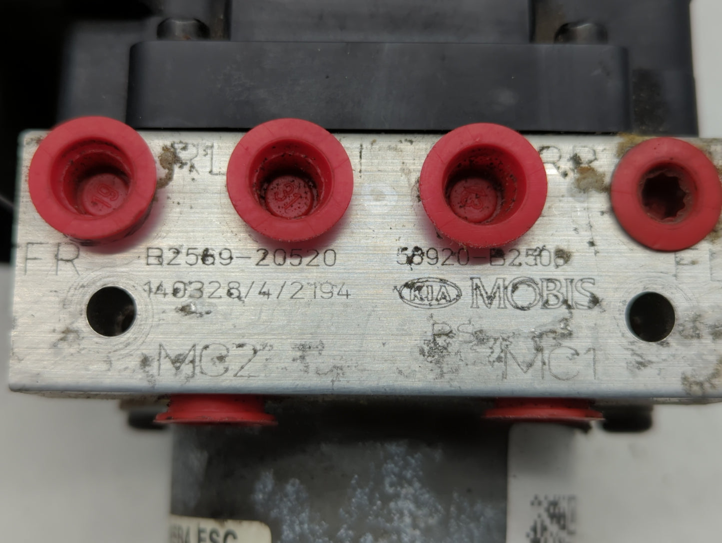 2014-2015 Kia Soul ABS Pump Control Module Replacement P/N:58900-B2506 58929-B2506, 58920-B2506 Fits Fits 2014 2015 OEM Used