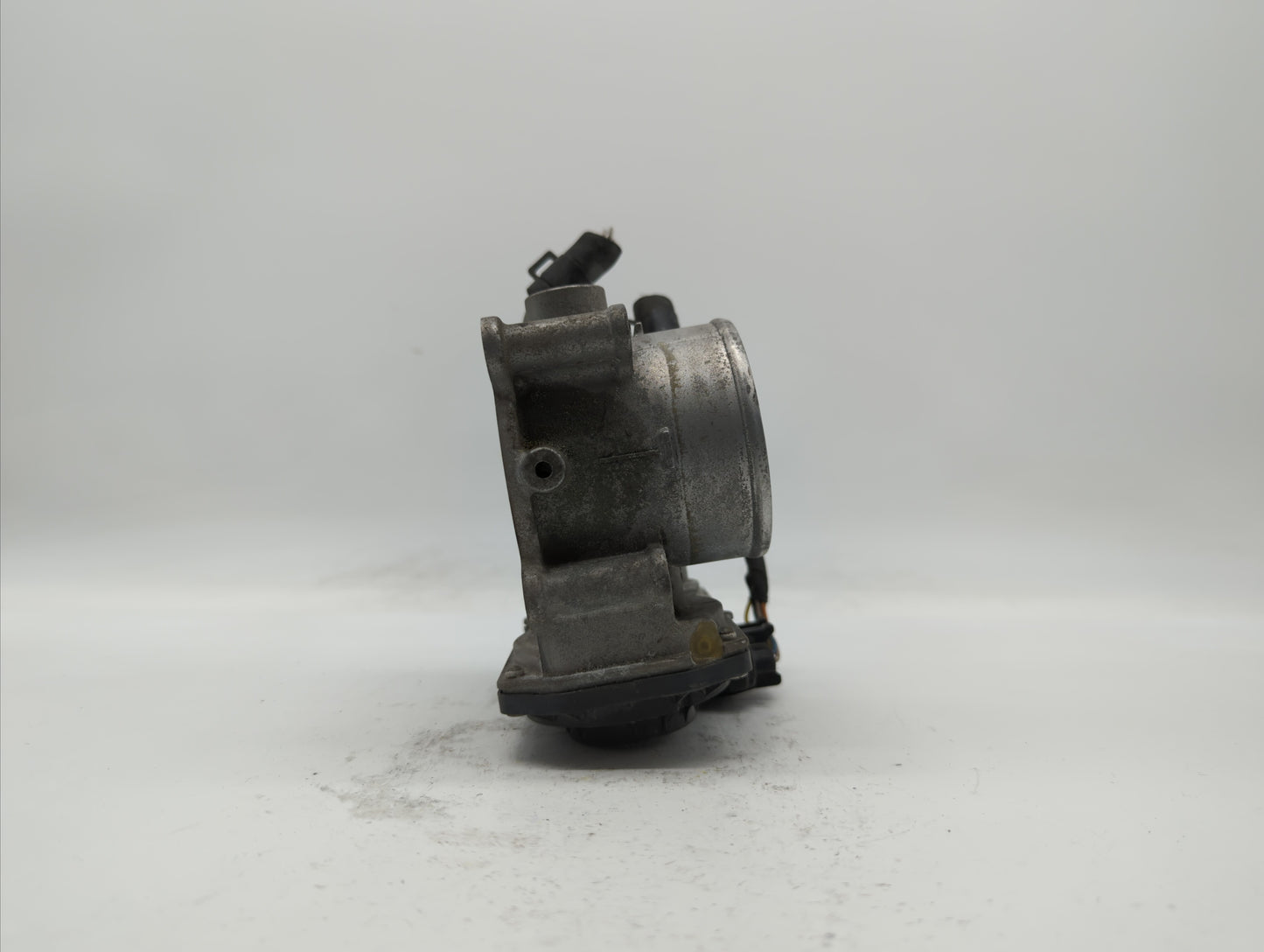 2014-2019 Kia Soul Throttle Body P/N:35100-2E710 35100-2E000 Fits Fits 2011 2012 2013 2014 2015 2016 2017 2018 2019 OEM Used