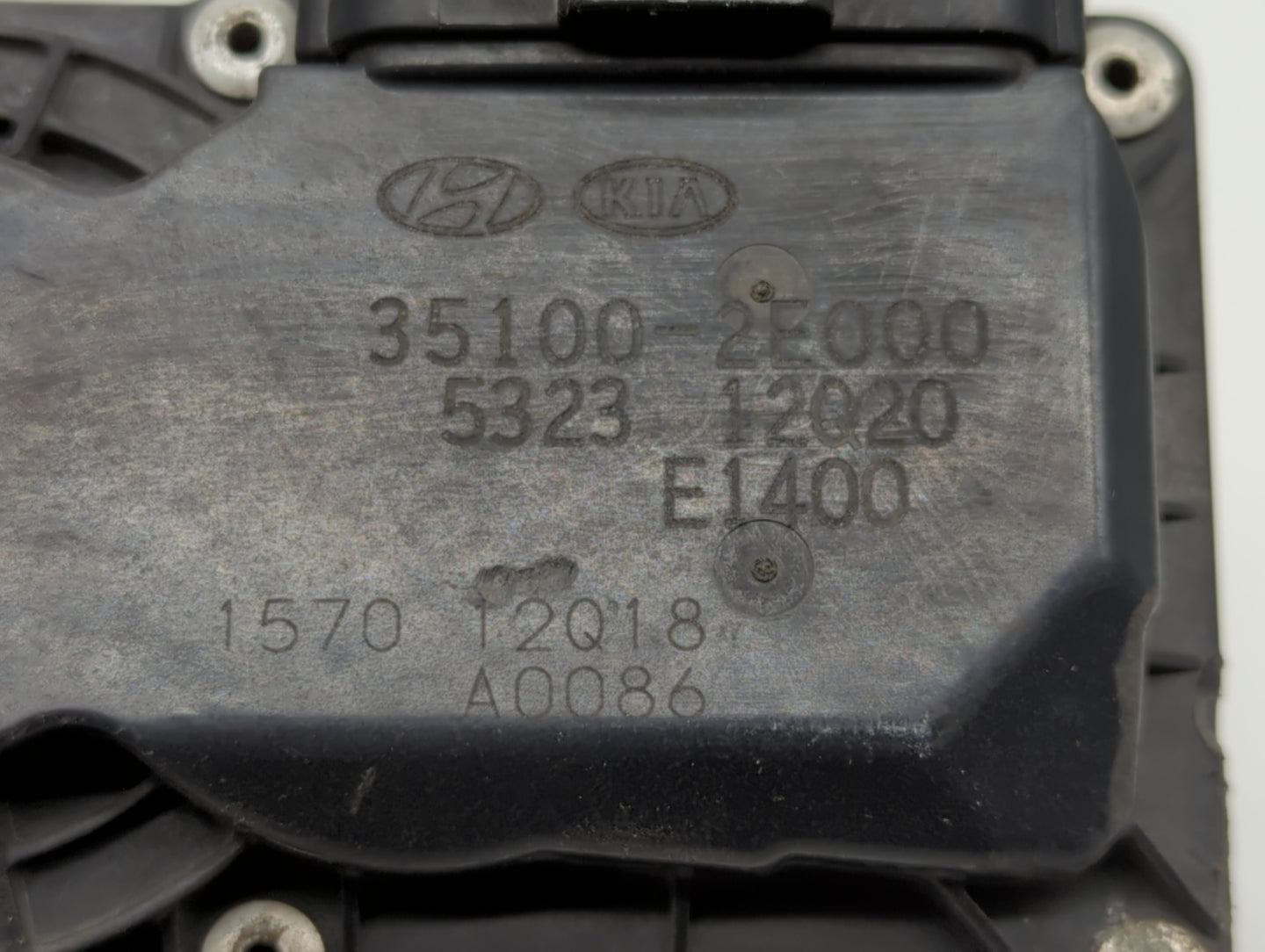 2014-2019 Kia Soul Throttle Body P/N:35100-2E710 35100-2E000 Fits Fits 2011 2012 2013 2014 2015 2016 2017 2018 2019 OEM Used