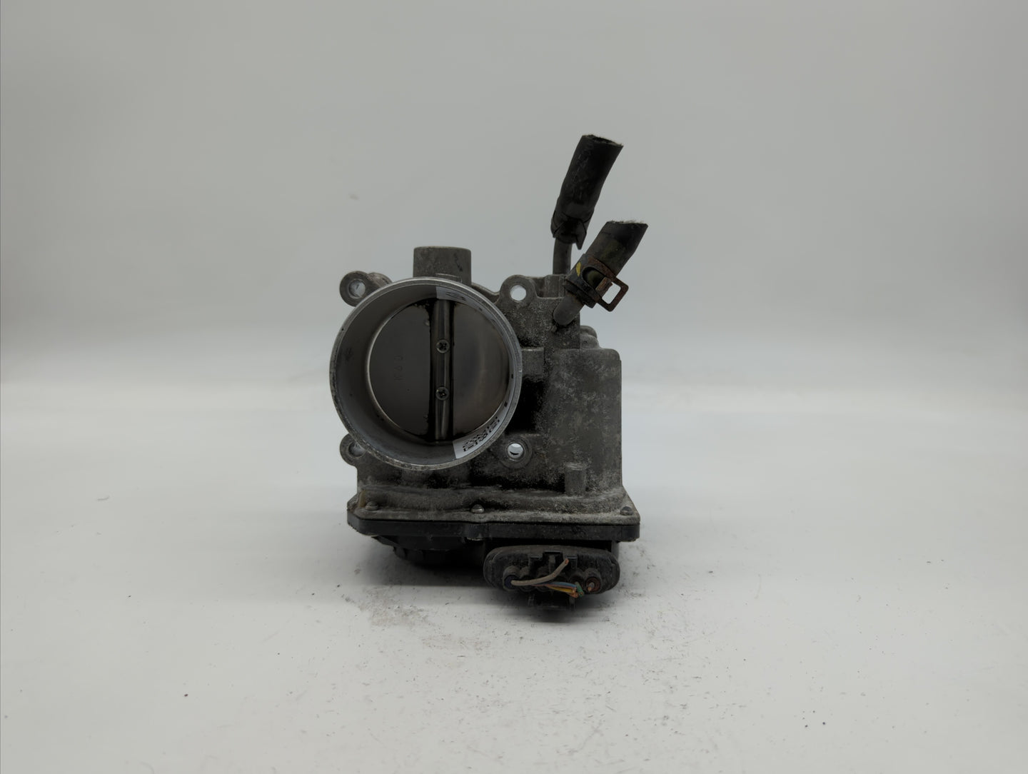2014-2019 Kia Soul Throttle Body P/N:35100-2E710 35100-2E000 Fits Fits 2011 2012 2013 2014 2015 2016 2017 2018 2019 OEM Used