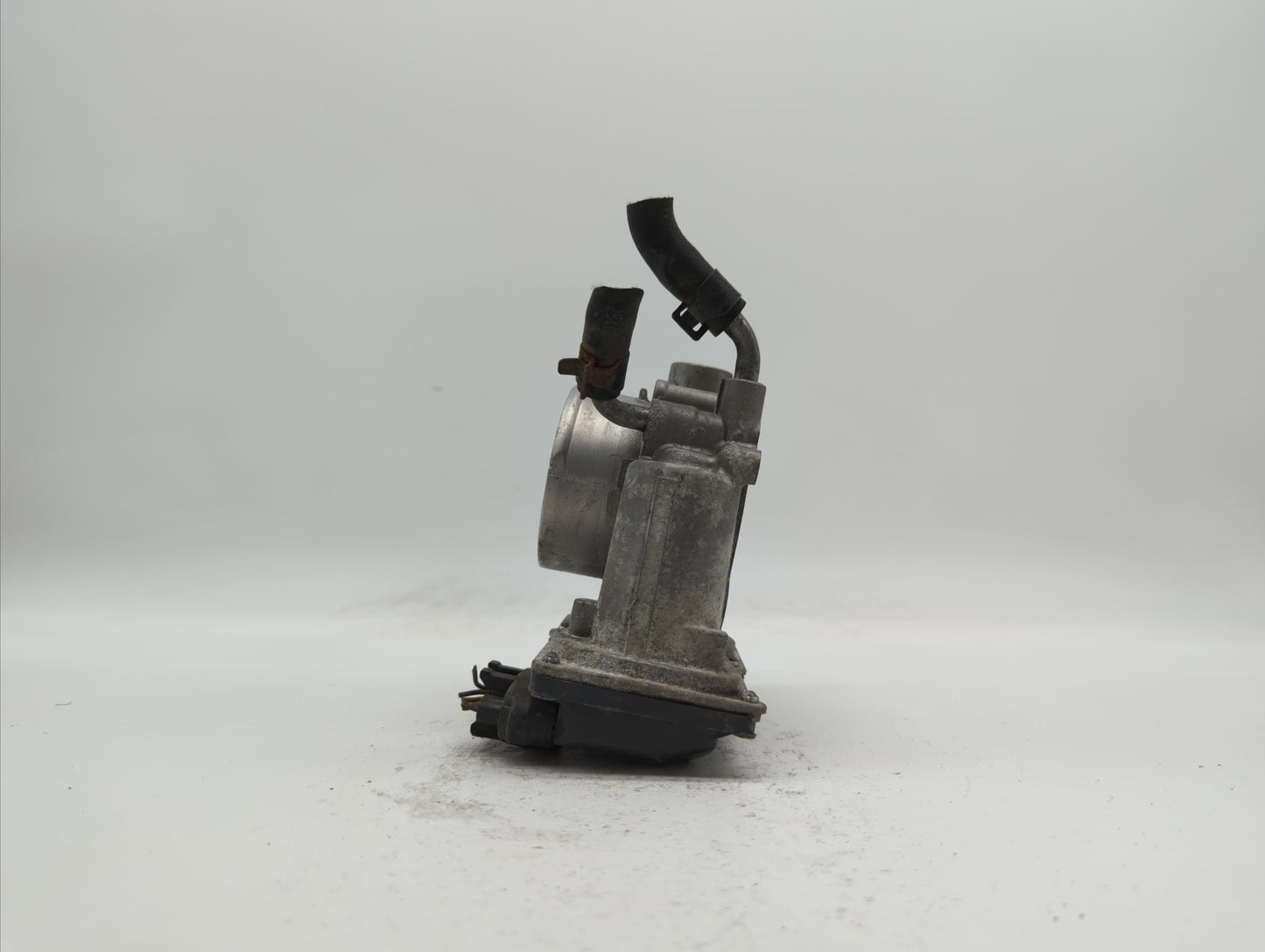 2014-2019 Kia Soul Throttle Body P/N:35100-2E710 35100-2E000 Fits Fits 2011 2012 2013 2014 2015 2016 2017 2018 2019 OEM Used