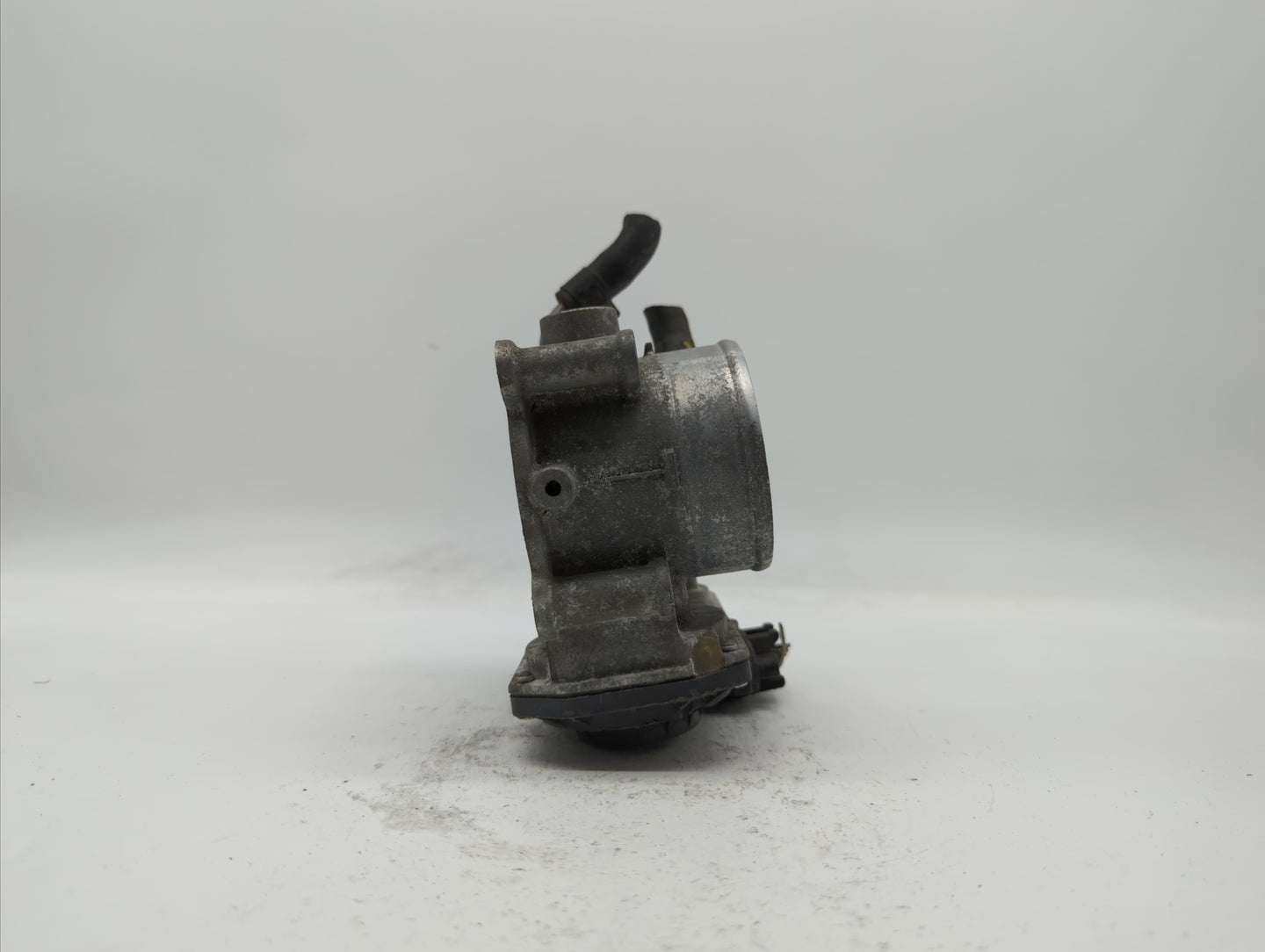 2014-2019 Kia Soul Throttle Body P/N:35100-2E710 35100-2E000 Fits Fits 2011 2012 2013 2014 2015 2016 2017 2018 2019 OEM Used