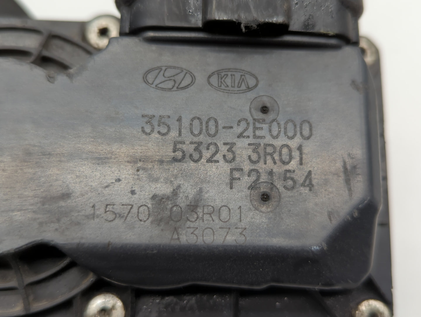 2014-2019 Kia Soul Throttle Body P/N:35100-2E710 35100-2E000 Fits Fits 2011 2012 2013 2014 2015 2016 2017 2018 2019 OEM Used