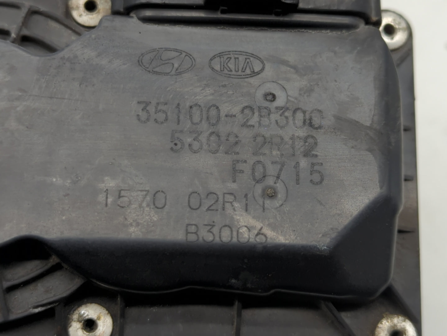 2012-2019 Kia Soul Throttle Body P/N:35100-2B310 5302-1S02, 35100-2B300 Fits Fits 2012 2013 2014 2015 2016 2017 2018 2019 OE