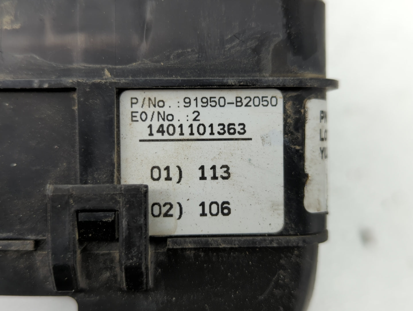 2014 Kia Soul Fusebox Fuse Box Panel Relay Module P/N:91950-B2090 91950-B2050 Fits OEM Used Auto Parts - Oemusedautoparts1.c