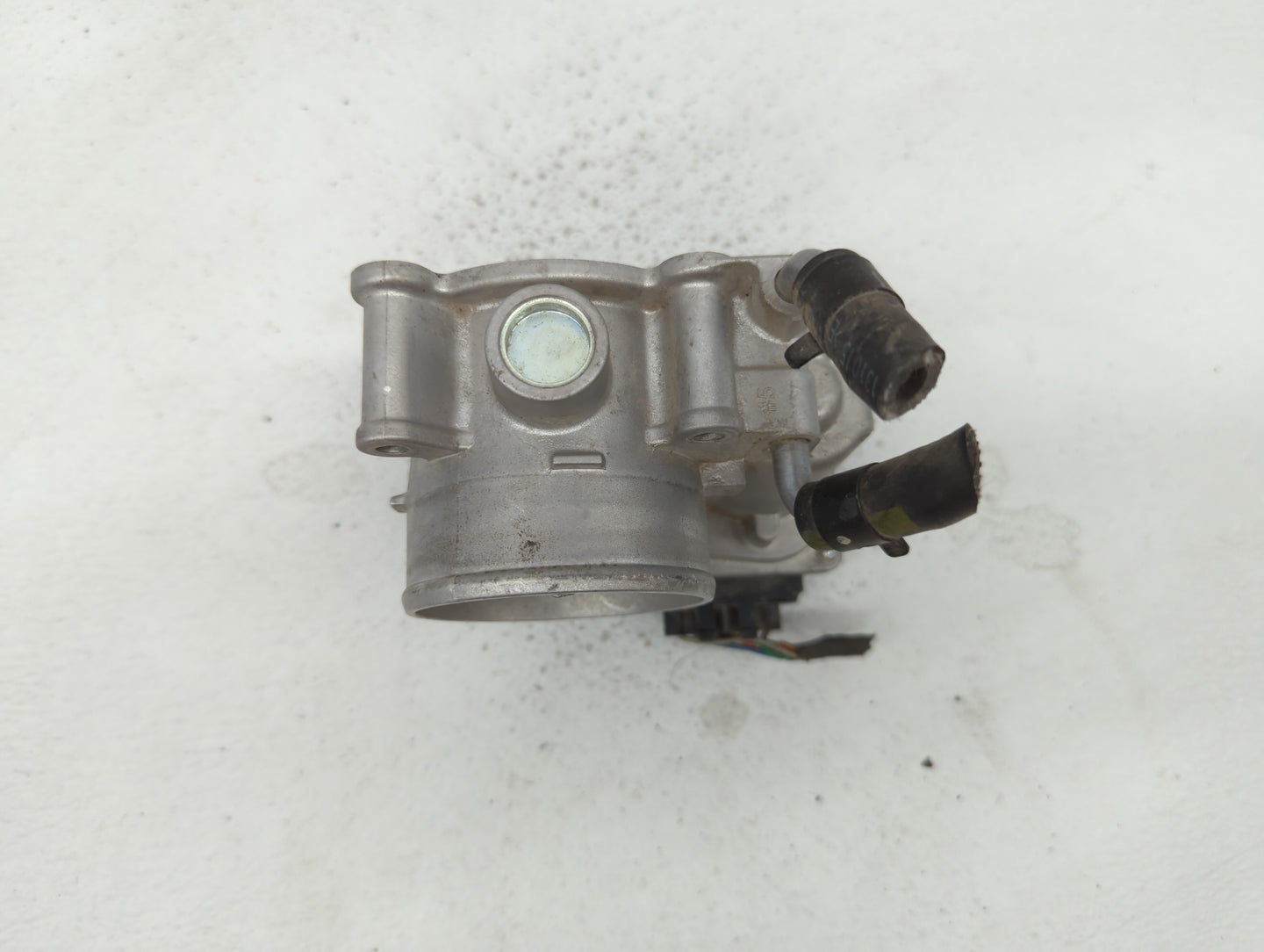 2014-2019 Kia Soul Throttle Body P/N:35100-2E000 1302150124, 35100-2E710 Fits Fits 2011 2012 2013 2014 2015 2016 2017 2018 2