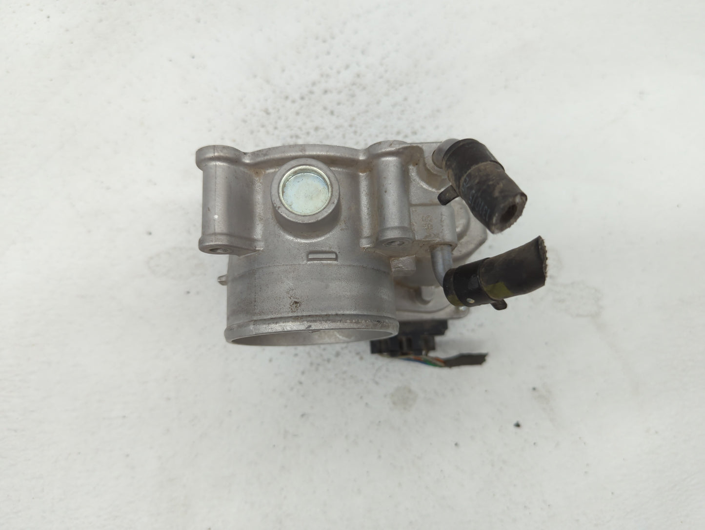 2014-2019 Kia Soul Throttle Body P/N:35100-2E000 1302150124, 35100-2E710 Fits Fits 2011 2012 2013 2014 2015 2016 2017 2018 2