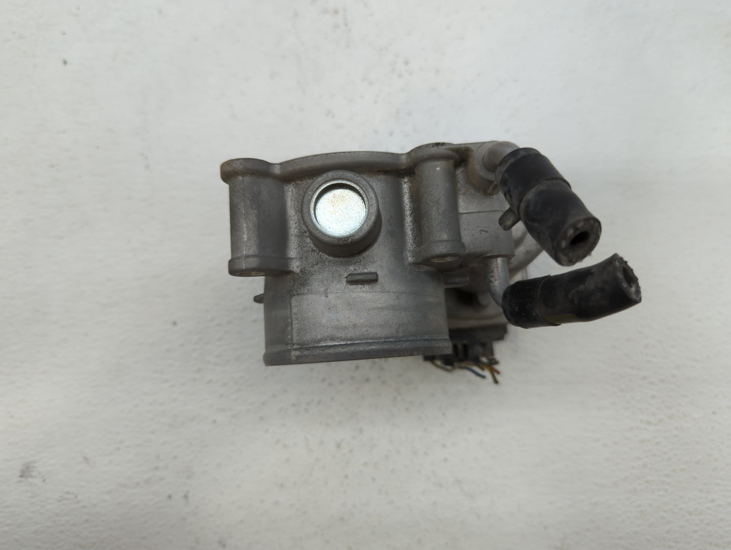 2014-2019 Kia Soul Throttle Body P/N:35100-2E000 1302150124, 35100-2E710 Fits Fits 2011 2012 2013 2014 2015 2016 2017 2018 2