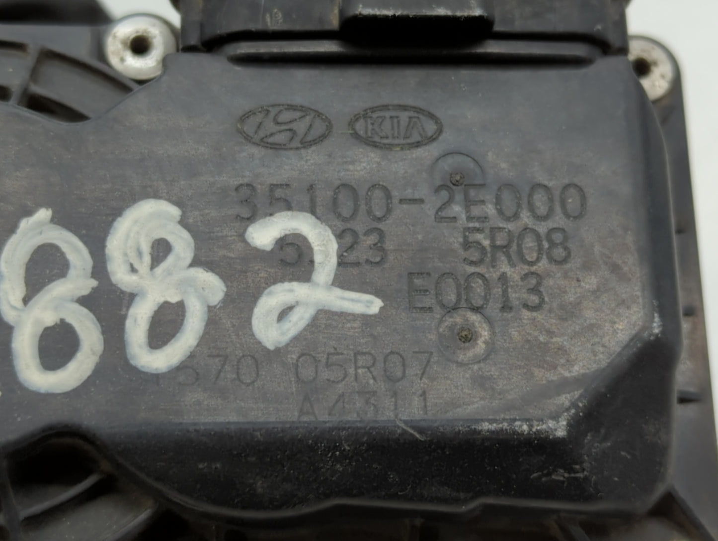 2014-2019 Kia Soul Throttle Body P/N:35100-2E000 1302150124, 35100-2E710 Fits Fits 2011 2012 2013 2014 2015 2016 2017 2018 2