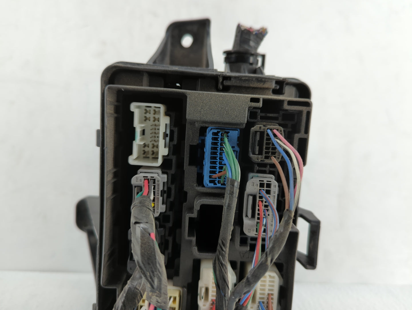 2014 Kia Soul Fusebox Fuse Box Panel Relay Module P/N:91950-B2090 91950-B2050 Fits OEM Used Auto Parts - Oemusedautoparts1.c