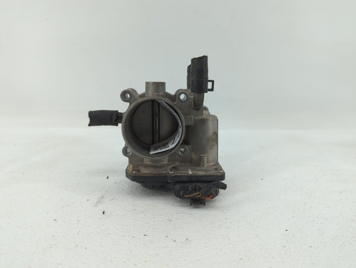 2012-2019 Kia Soul Throttle Body P/N:35100-2B300 Fits Fits 2012 2013 2014 2015 2016 2017 2018 2019 OEM Used Auto Parts - Oem
