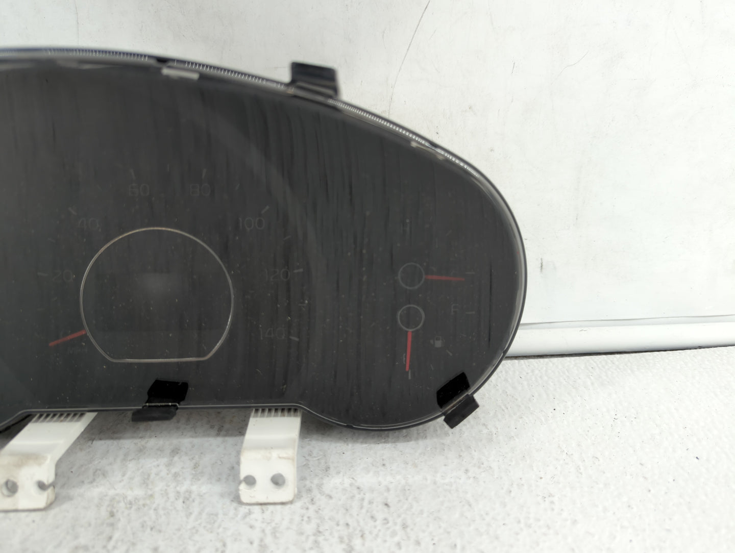 2014-2015 Kia Soul Instrument Cluster Speedometer Gauges P/N:94006-B2530 Fits Fits 2014 2015 OEM Used Auto Parts - Oemusedau