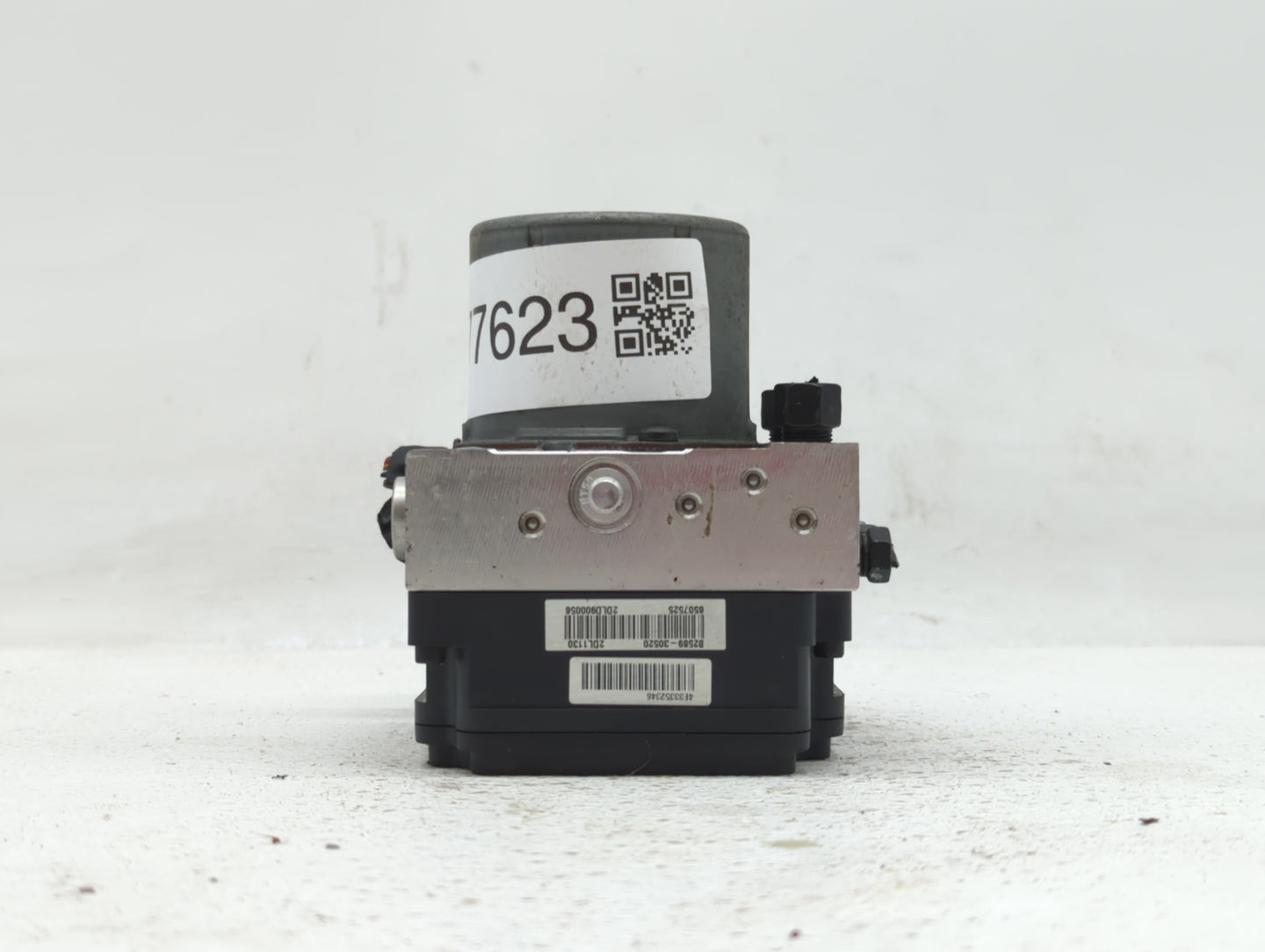 2014-2015 Kia Soul ABS Pump Control Module Replacement P/N:58900-B2506 58929-B2506, 58920-B2506 Fits Fits 2014 2015 OEM Used