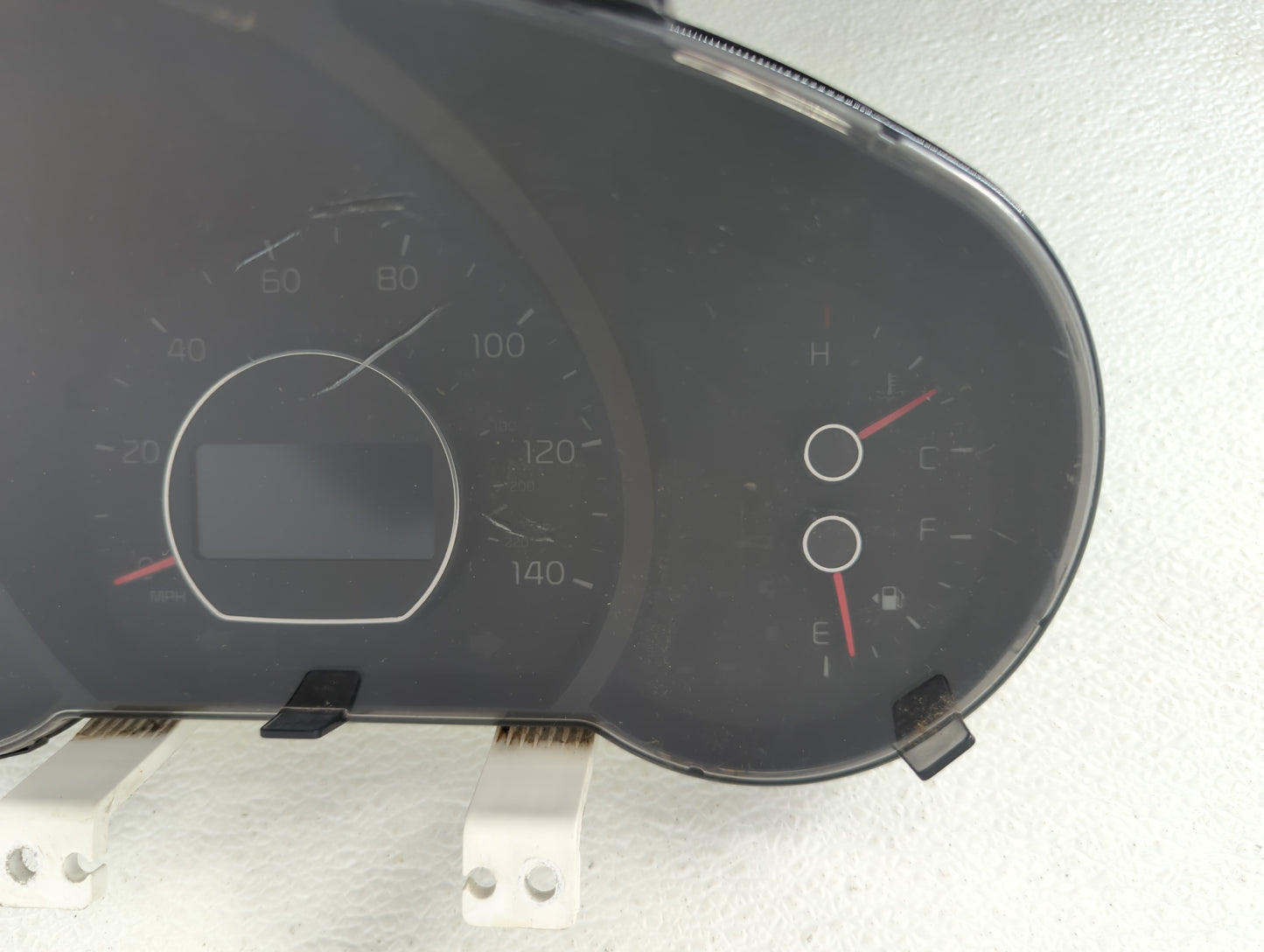 2014-2015 Kia Soul Instrument Cluster Speedometer Gauges P/N:94006-B2510 94006-B2520 Fits Fits 2014 2015 OEM Used Auto Parts