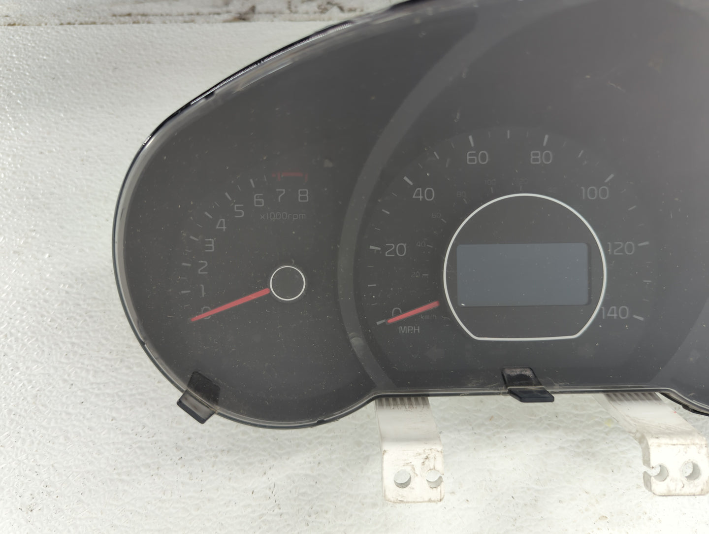 2014-2015 Kia Soul Instrument Cluster Speedometer Gauges P/N:94006-B2510 94006-B2520 Fits Fits 2014 2015 OEM Used Auto Parts