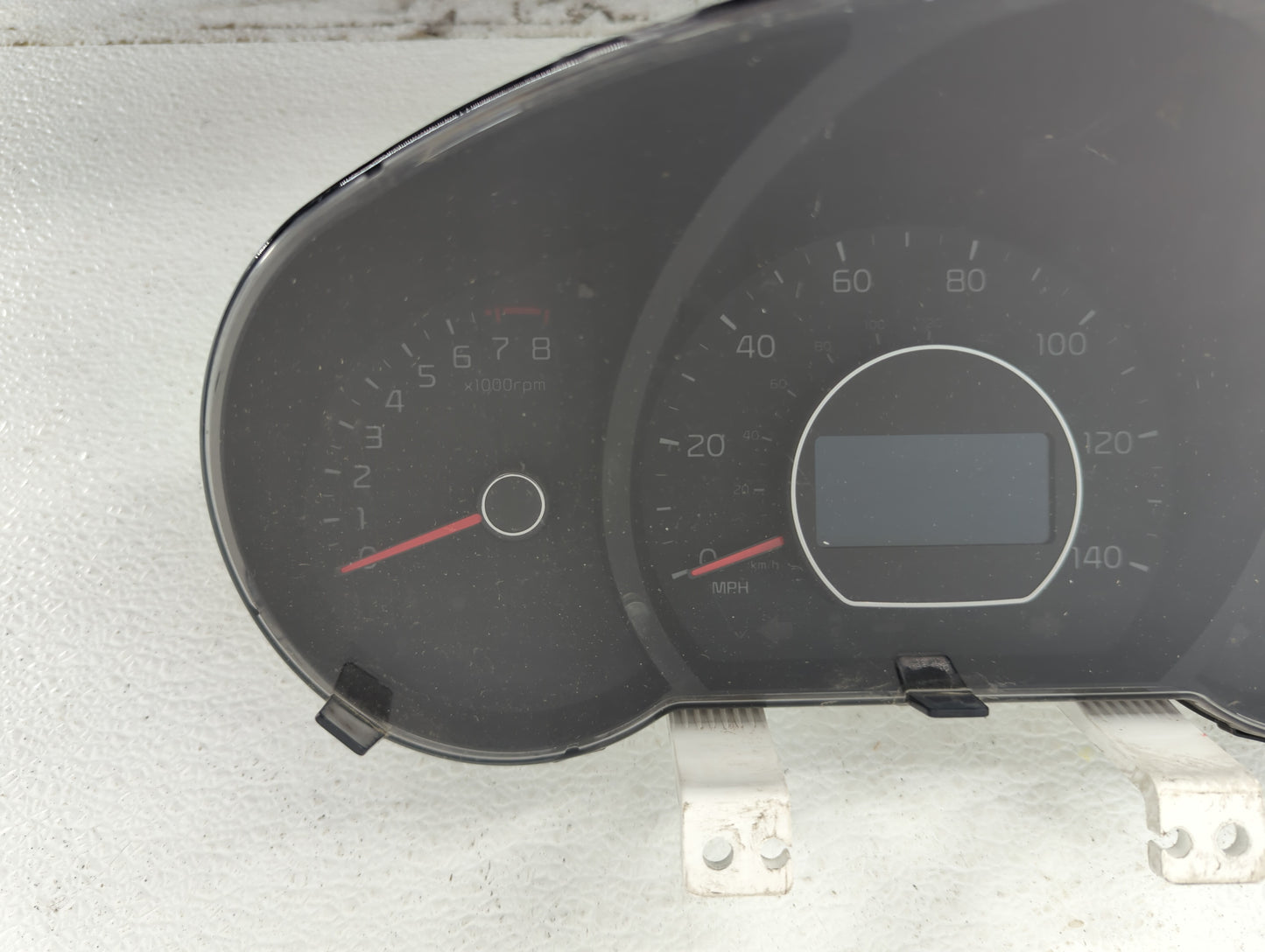 2014-2015 Kia Soul Instrument Cluster Speedometer Gauges P/N:94006-B2510 94006-B2520 Fits Fits 2014 2015 OEM Used Auto Parts