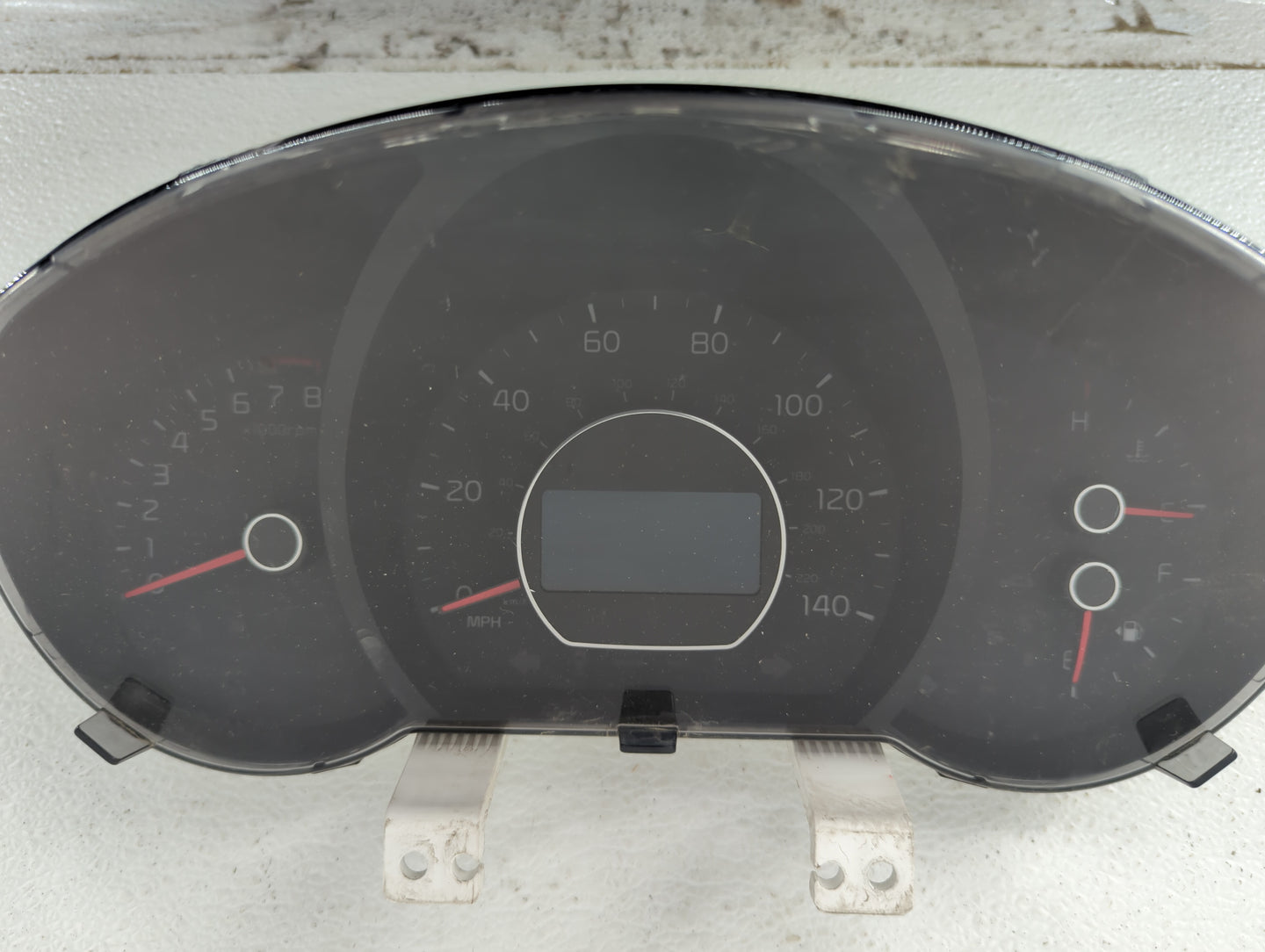 2014-2015 Kia Soul Instrument Cluster Speedometer Gauges P/N:94006-B2510 94006-B2520 Fits Fits 2014 2015 OEM Used Auto Parts