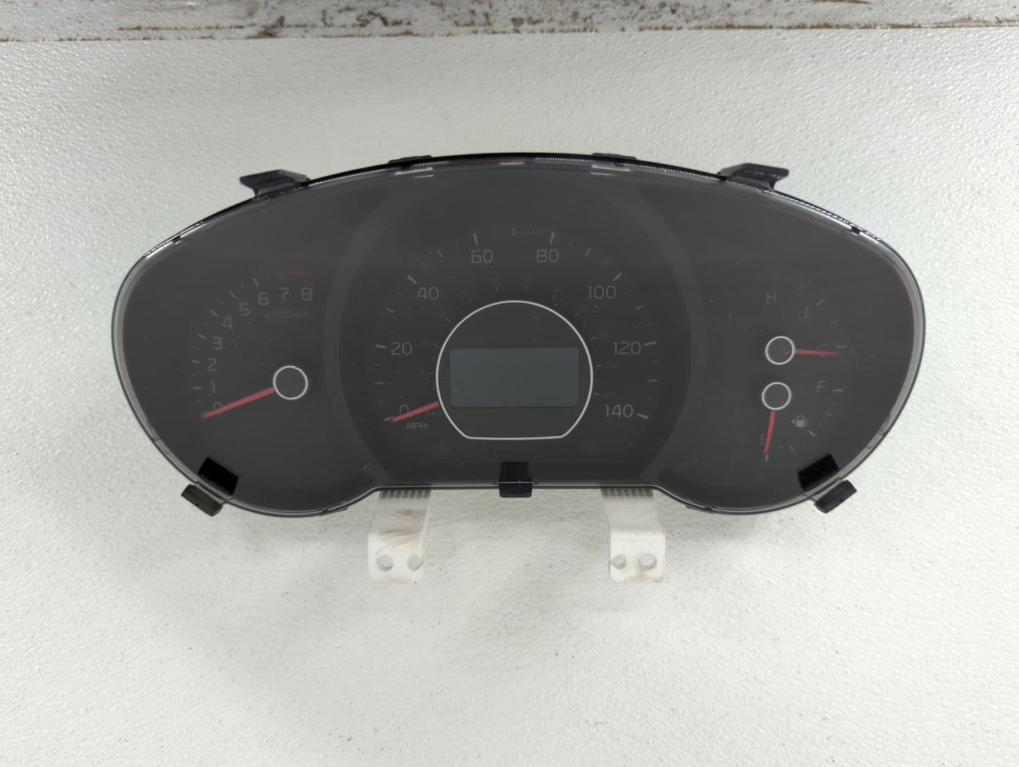 2014-2015 Kia Soul Instrument Cluster Speedometer Gauges P/N:94006-B2510 94006-B2520 Fits Fits 2014 2015 OEM Used Auto Parts