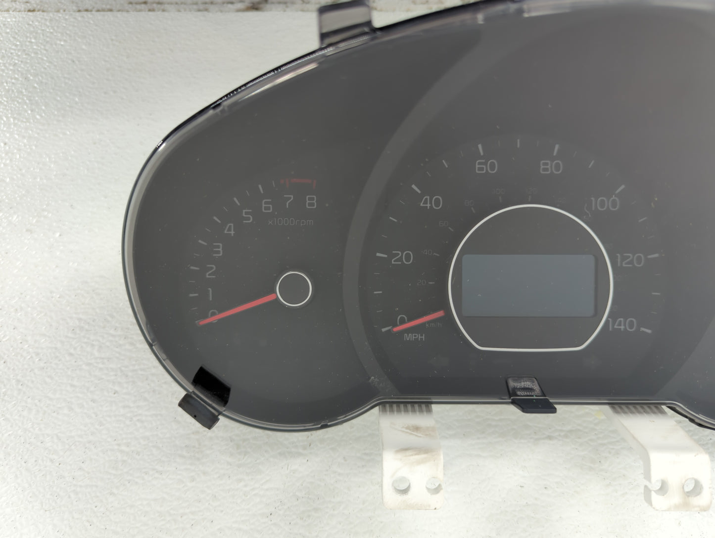 2014-2015 Kia Soul Instrument Cluster Speedometer Gauges P/N:94006-B2510 94006-B2520 Fits Fits 2014 2015 OEM Used Auto Parts