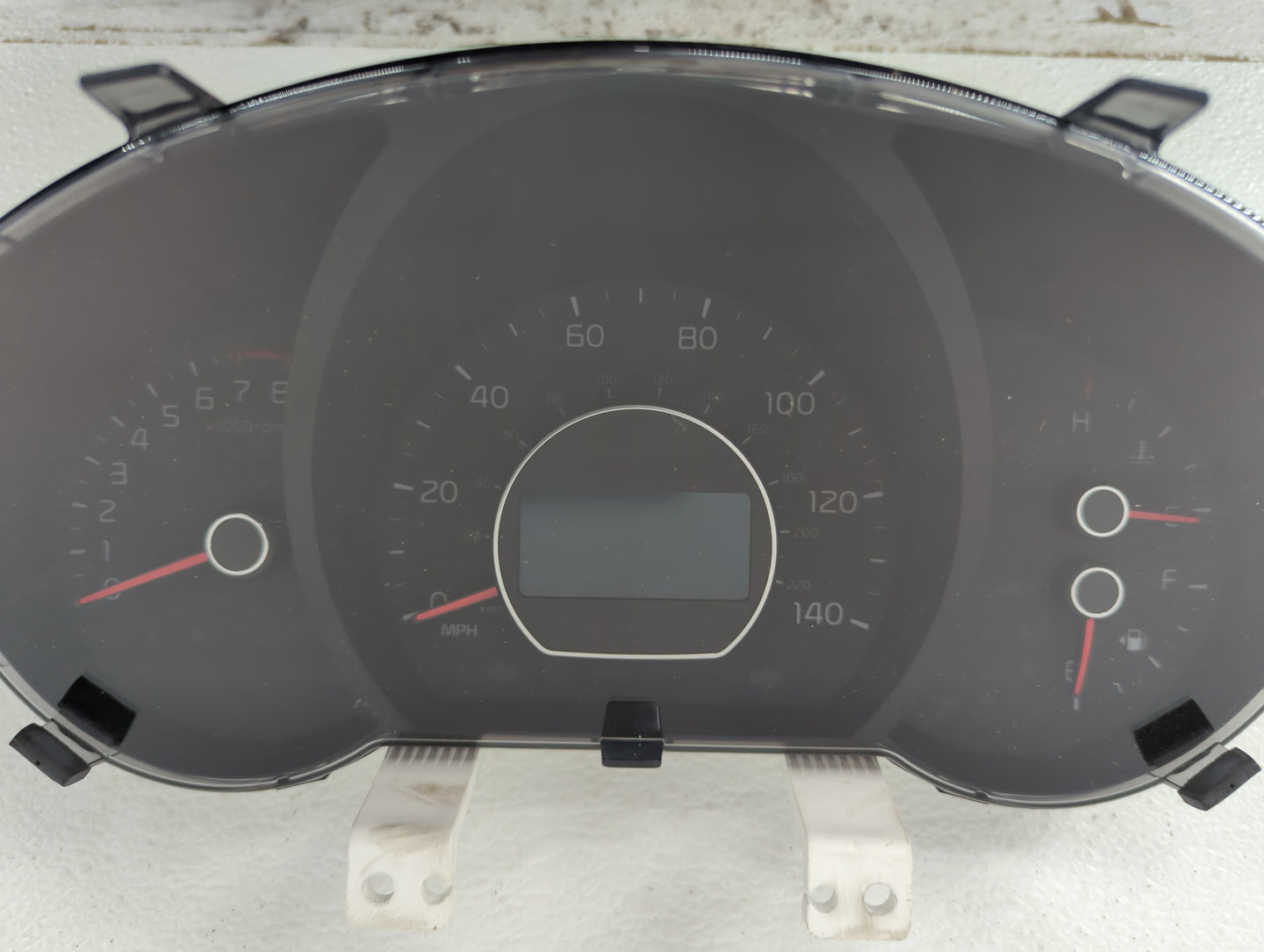 2014-2015 Kia Soul Instrument Cluster Speedometer Gauges P/N:94006-B2510 94006-B2520 Fits Fits 2014 2015 OEM Used Auto Parts