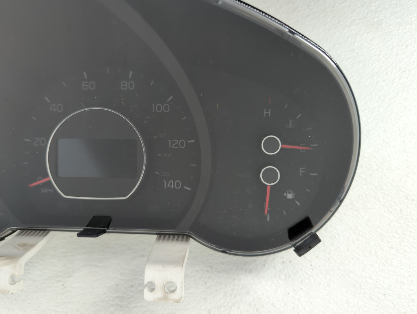 2014-2015 Kia Soul Instrument Cluster Speedometer Gauges P/N:94006-B2510 94006-B2520 Fits Fits 2014 2015 OEM Used Auto Parts