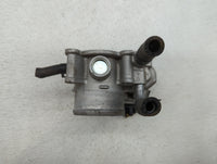2012-2019 Kia Soul Throttle Body P/N:35100-2B300 Fits Fits 2012 2013 2014 2015 2016 2017 2018 2019 OEM Used Auto Parts - Oem