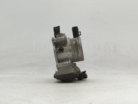 2012-2019 Kia Soul Throttle Body P/N:35100-2B300 Fits Fits 2012 2013 2014 2015 2016 2017 2018 2019 OEM Used Auto Parts - Oem