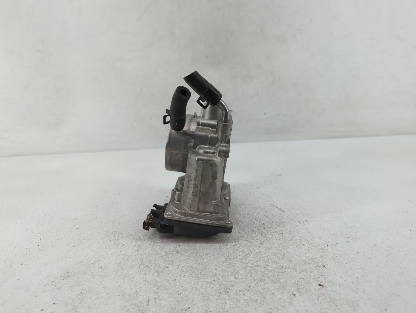 2014-2019 Kia Soul Throttle Body P/N:35100-2E000 1302150124 Fits Fits 2011 2012 2013 2014 2015 2016 2017 2018 2019 2020 2021