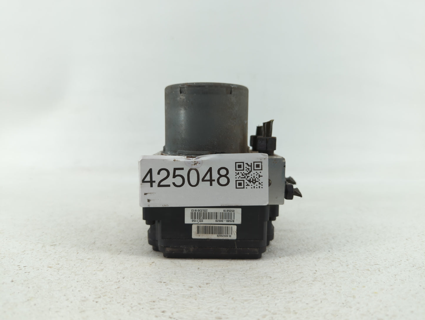 2014-2015 Kia Soul ABS Pump Control Module Replacement P/N:58900-B2506 58929-B2506, 58920-B2506 Fits Fits 2014 2015 OEM Used