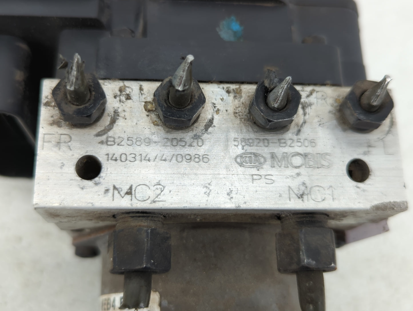 2014-2015 Kia Soul ABS Pump Control Module Replacement P/N:58900-B2506 58929-B2506, 58920-B2506 Fits Fits 2014 2015 OEM Used