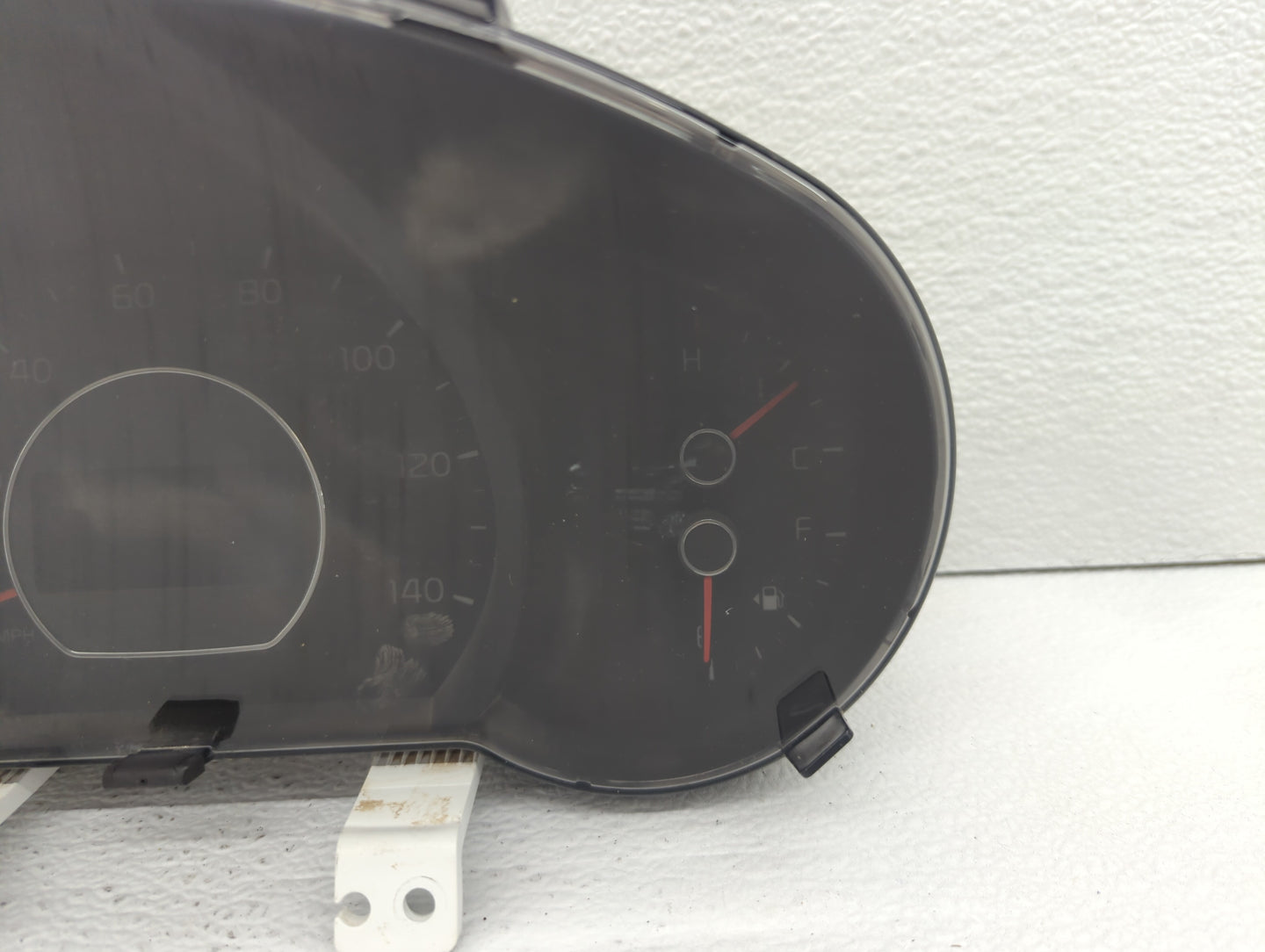 2014-2015 Kia Soul Instrument Cluster Speedometer Gauges P/N:94006-B2510 94006-B2520 Fits Fits 2014 2015 OEM Used Auto Parts