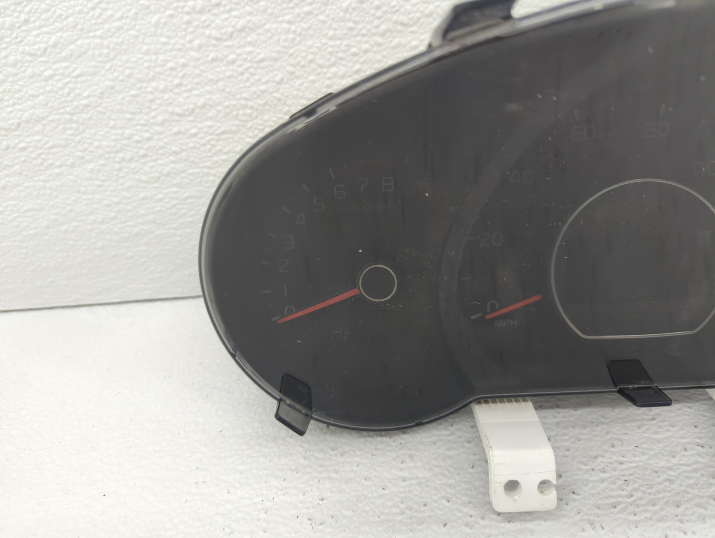 2014-2015 Kia Soul Instrument Cluster Speedometer Gauges P/N:94006-B2510 94006-B2520 Fits Fits 2014 2015 OEM Used Auto Parts