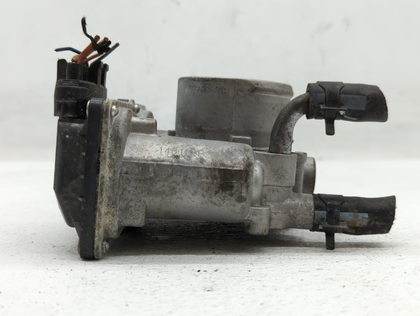 2012-2019 Kia Soul Throttle Body P/N:35100-2B300 Fits Fits 2012 2013 2014 2015 2016 2017 2018 2019 OEM Used Auto Parts - Oem